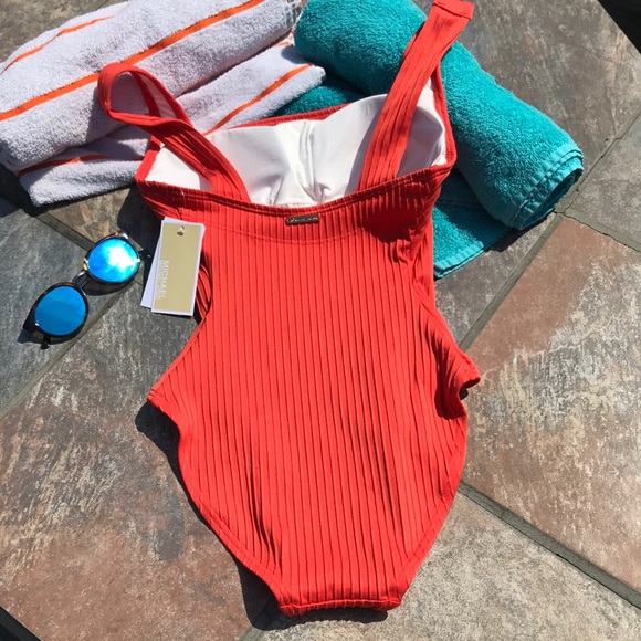 MICHAEL KORS SWIMSUITS. - Picture 2 of 4